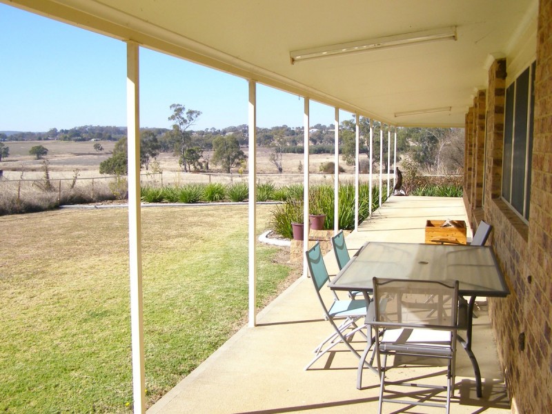 49 Coopers Lane, Inverell NSW 2360