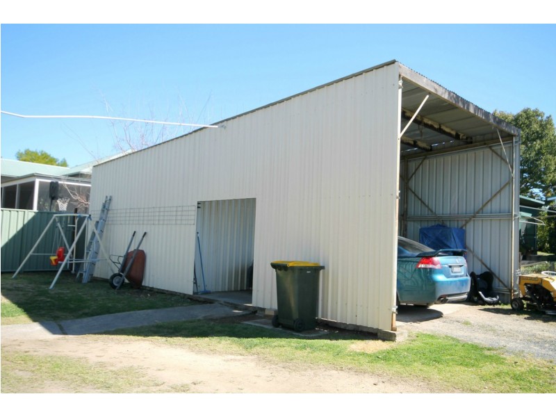 26 Howard Street, Inverell NSW 2360