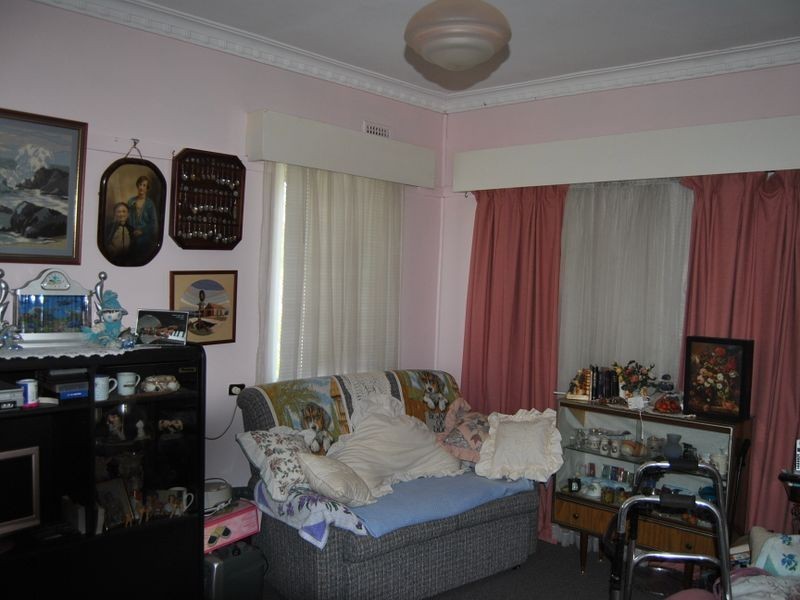 27 May Street, Inverell NSW 2360