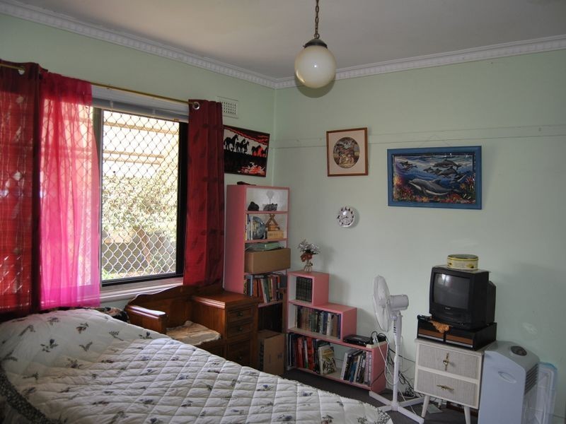 27 May Street, Inverell NSW 2360