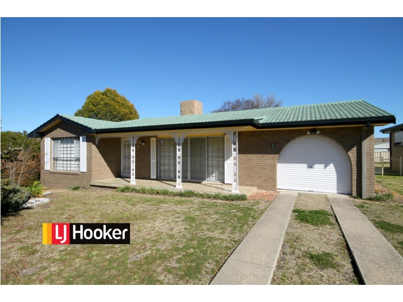 8 Sequoia Place, Inverell NSW 2360