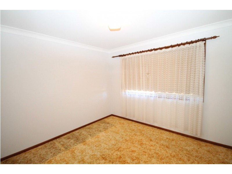 8 Sequoia Place, Inverell NSW 2360