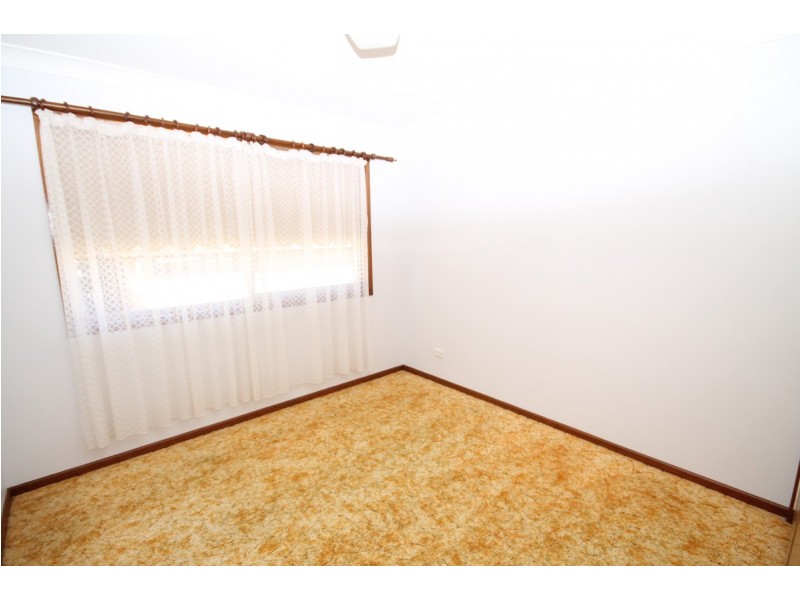 8 Sequoia Place, Inverell NSW 2360