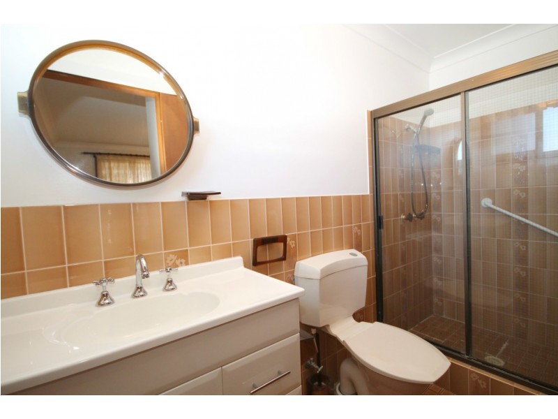 8 Sequoia Place, Inverell NSW 2360