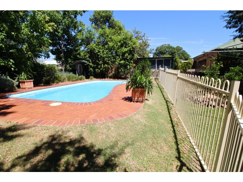 32 Andrew Street, Inverell NSW 2360