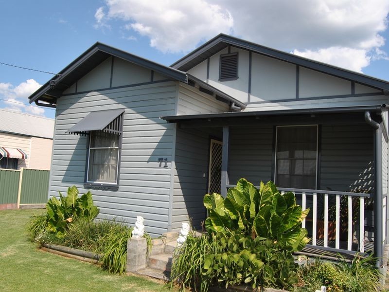 71 Granville Street, Inverell NSW 2360