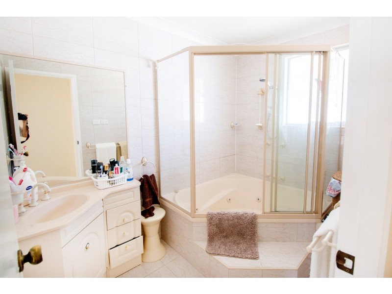 25 Lauder Street, Inverell NSW 2360