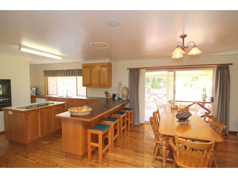 7 Angorra Close, Inverell NSW 2360