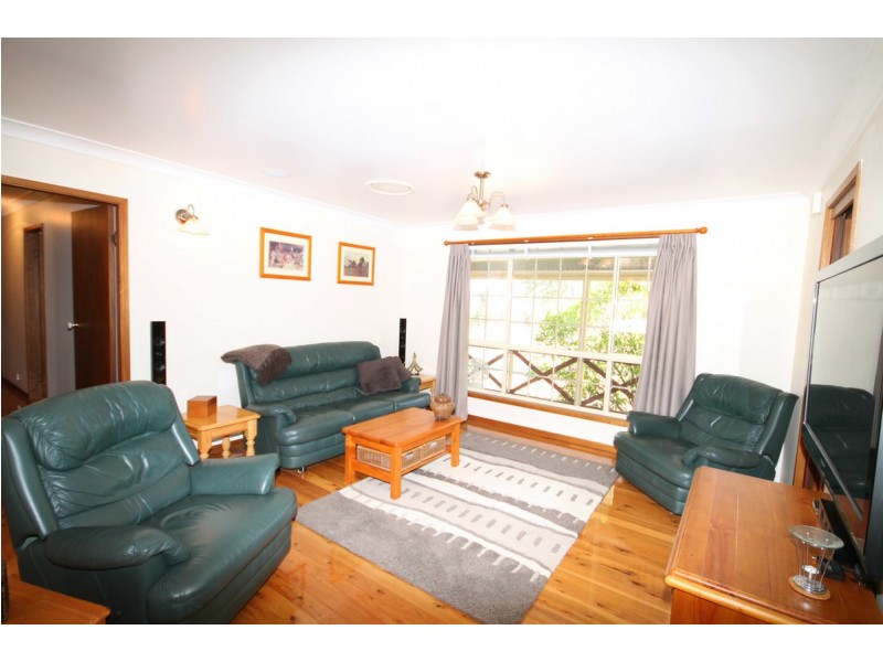 7 Angorra Close, Inverell NSW 2360