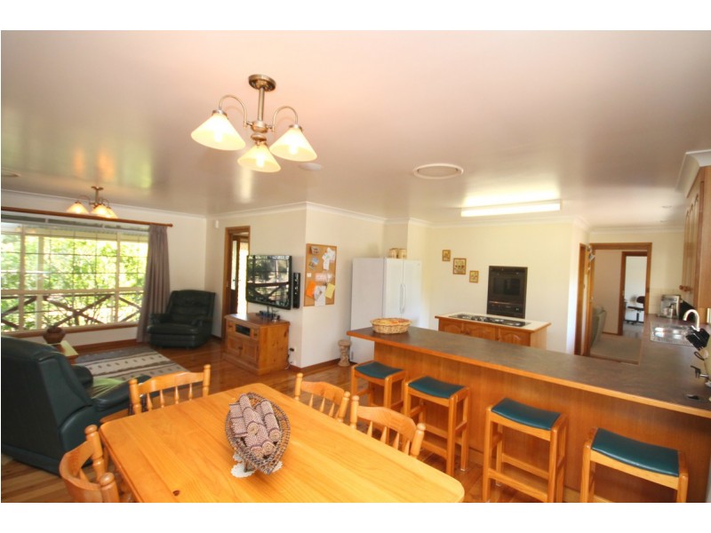 7 Angorra Close, Inverell NSW 2360