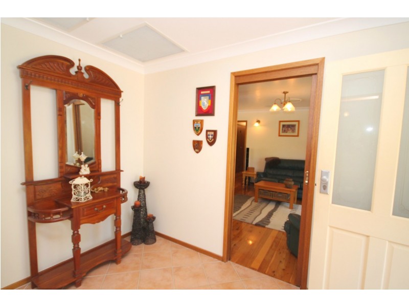 7 Angorra Close, Inverell NSW 2360