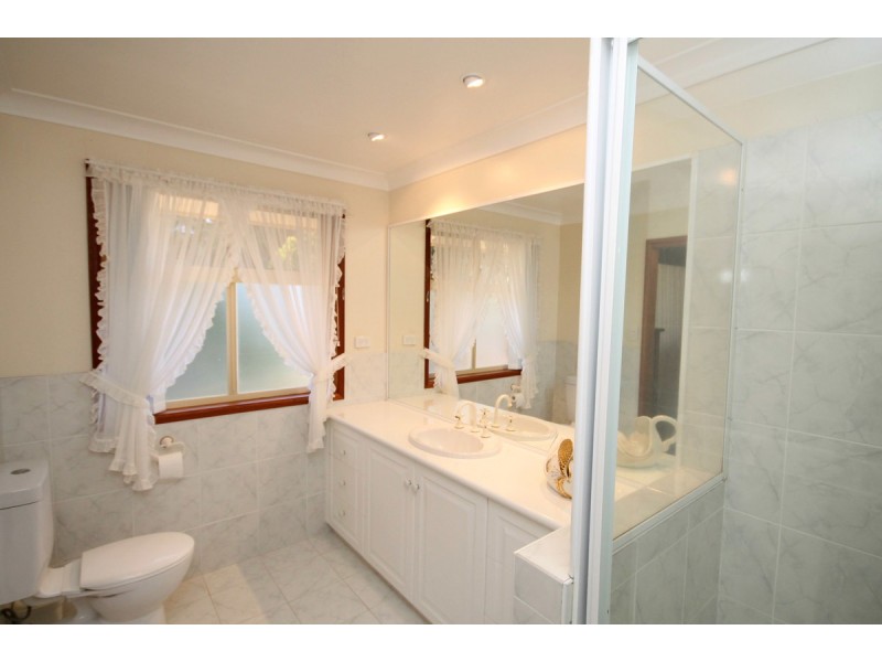 7 Angorra Close, Inverell NSW 2360