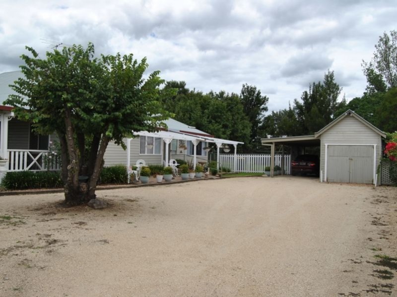 39 Ross Street, Inverell NSW 2360