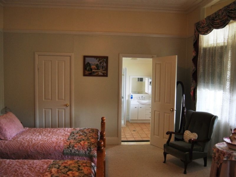 39 Ross Street, Inverell NSW 2360