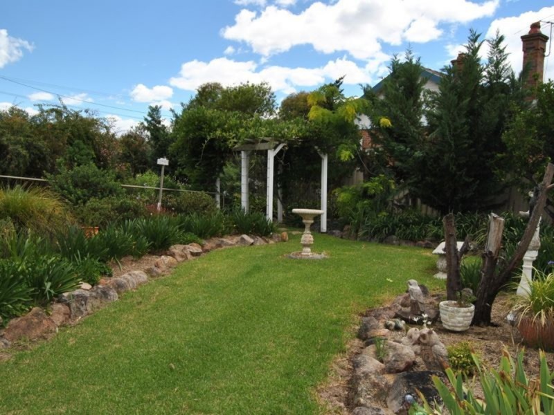 39 Ross Street, Inverell NSW 2360