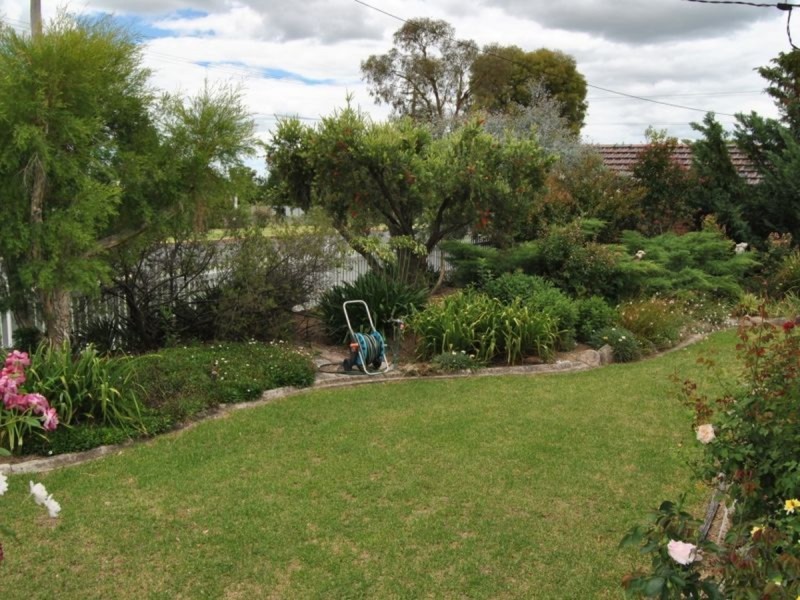 39 Ross Street, Inverell NSW 2360