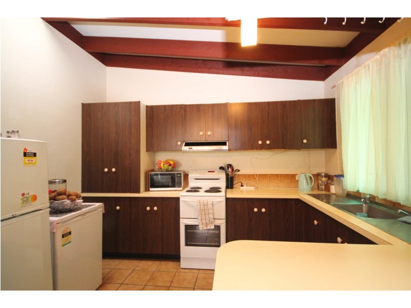 2/18 Warialda Road, Inverell NSW 2360