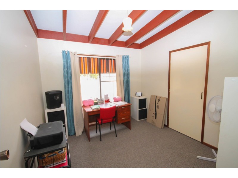 2/18 Warialda Road, Inverell NSW 2360