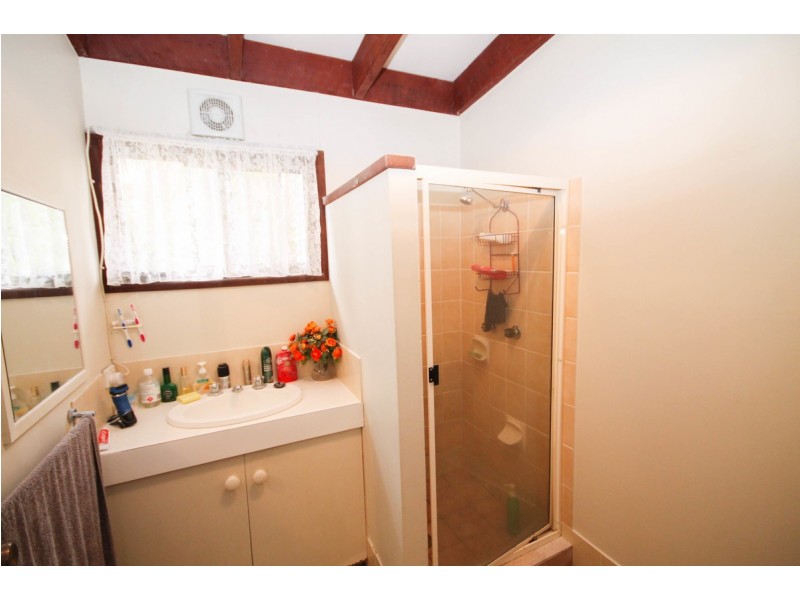 2/18 Warialda Road, Inverell NSW 2360