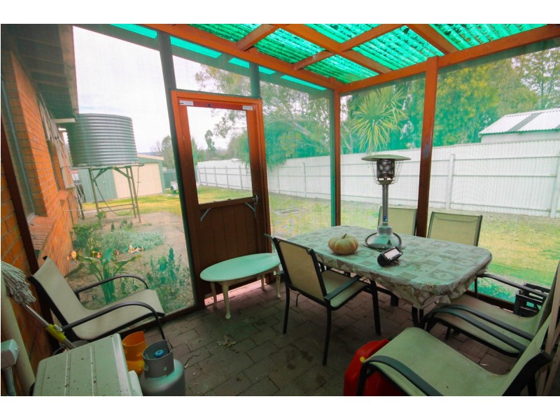 2/18 Warialda Road, Inverell NSW 2360