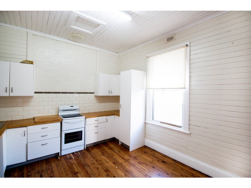 32 Urabatta Street, Inverell NSW 2360