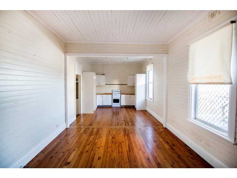 32 Urabatta Street, Inverell NSW 2360