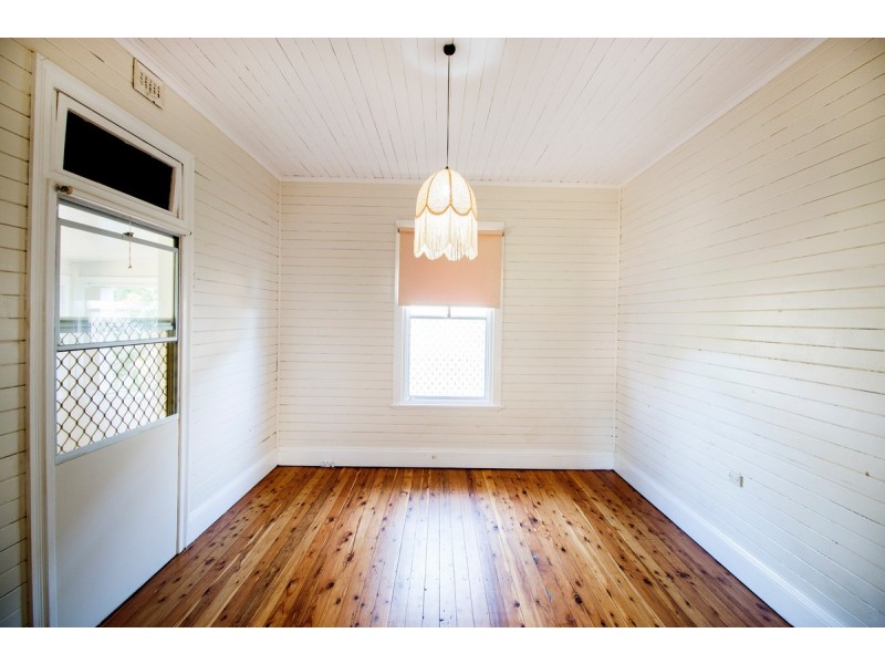 32 Urabatta Street, Inverell NSW 2360