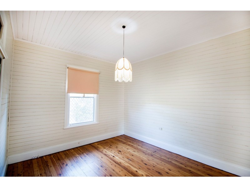 32 Urabatta Street, Inverell NSW 2360