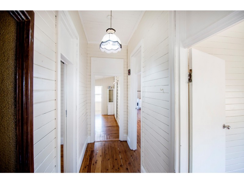 32 Urabatta Street, Inverell NSW 2360