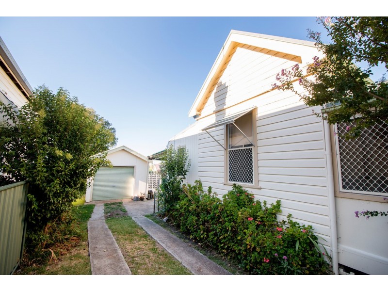 32 Urabatta Street, Inverell NSW 2360