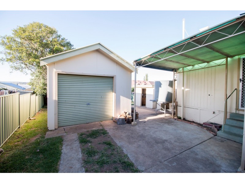32 Urabatta Street, Inverell NSW 2360