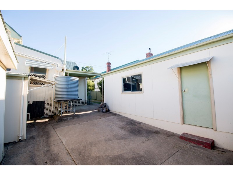 32 Urabatta Street, Inverell NSW 2360