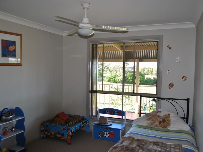 4 Oakland Lane, Inverell NSW 2360