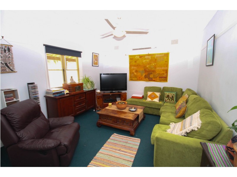 49 George Street, Inverell NSW 2360