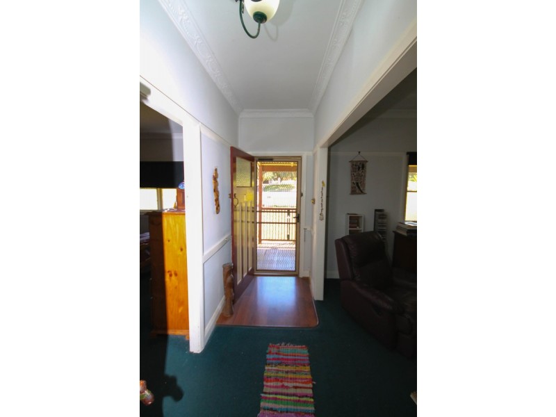 49 George Street, Inverell NSW 2360