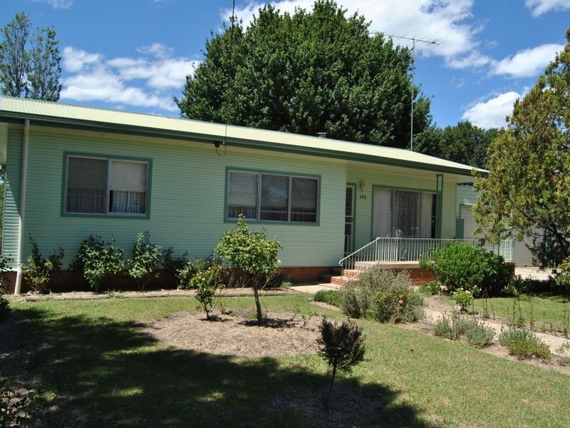111 Henderson Street, Inverell NSW 2360