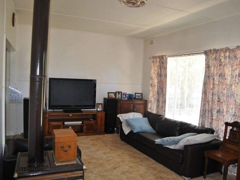 111 Henderson Street, Inverell NSW 2360