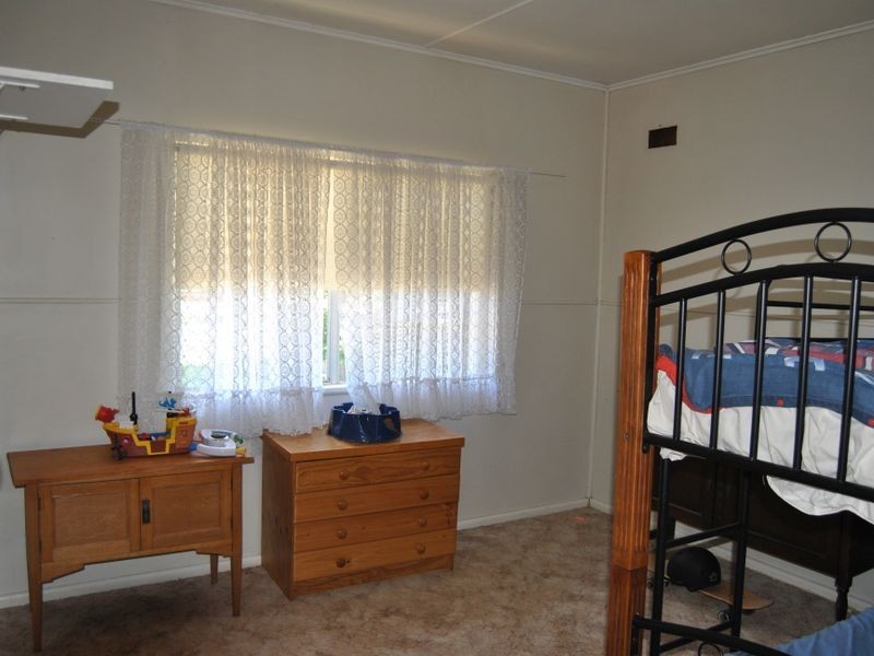 111 Henderson Street, Inverell NSW 2360