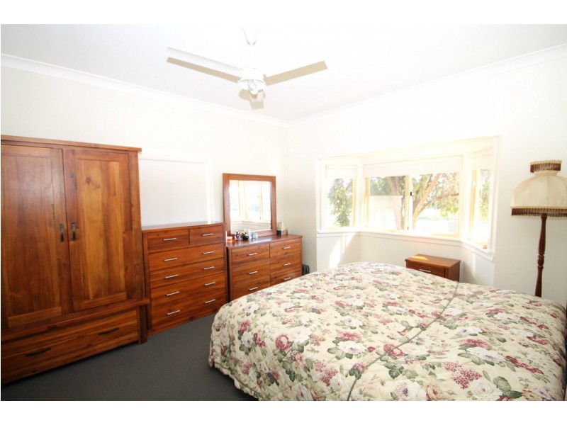 49 Greaves Street, Inverell NSW 2360