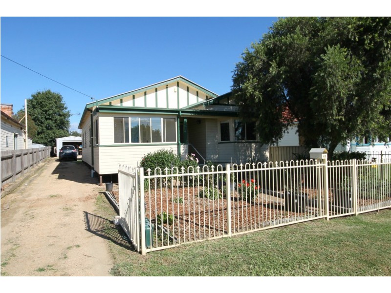 49 Greaves Street, Inverell NSW 2360