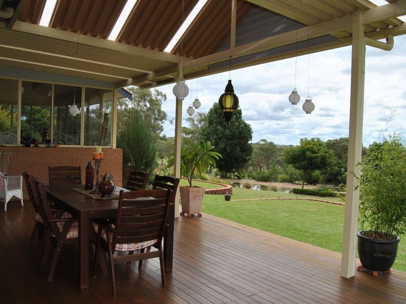 72 Osterley Terrace, Inverell NSW 2360