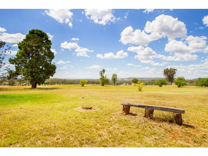 52 Roselea Road, Inverell NSW 2360