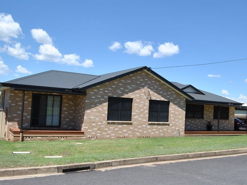 3 Hatcher Street, Inverell NSW 2360