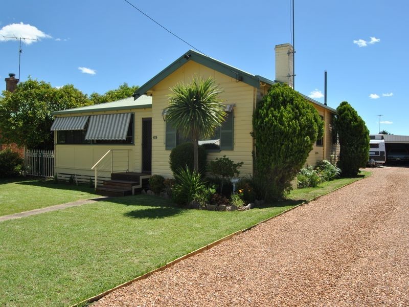69 Rose Street, Inverell NSW 2360