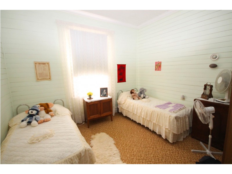 15 Andrew Street, Inverell NSW 2360