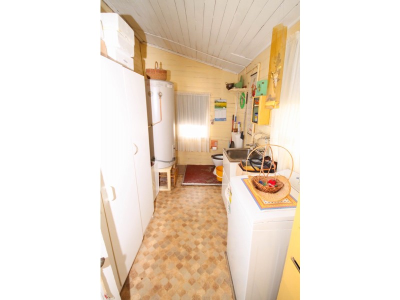 15 Andrew Street, Inverell NSW 2360