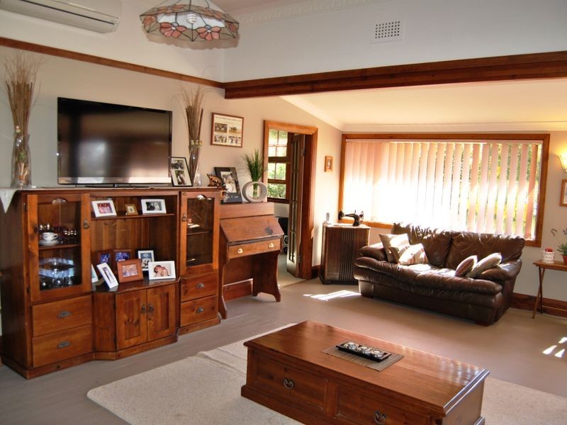 8 Urabatta Street, Inverell NSW 2360