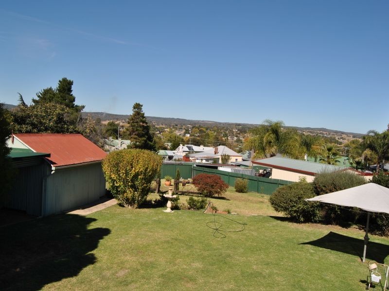 8 Urabatta Street, Inverell NSW 2360