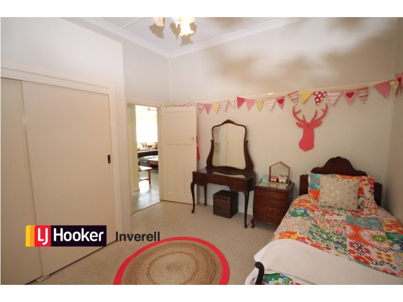 22 George Street, Inverell NSW 2360