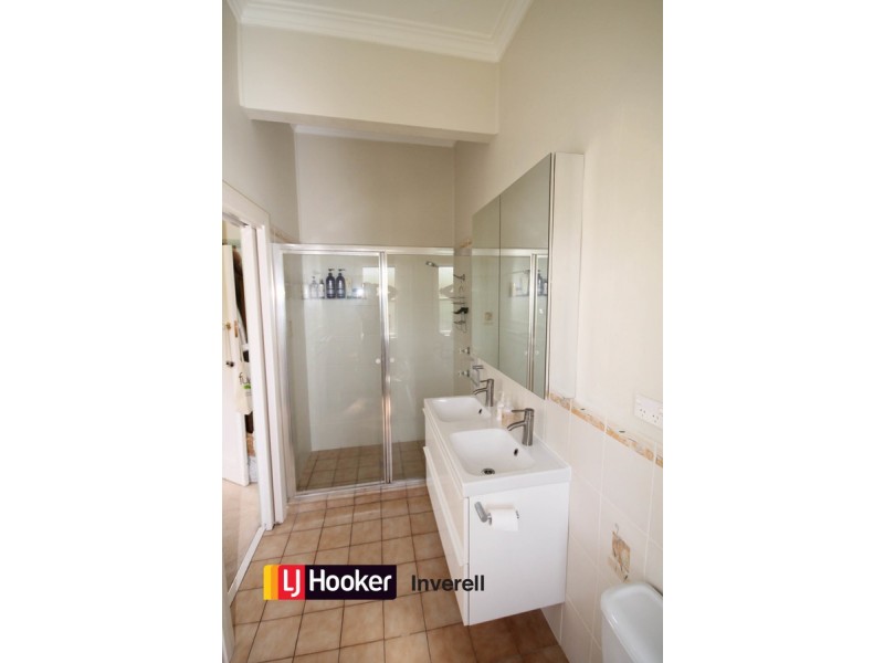 22 George Street, Inverell NSW 2360